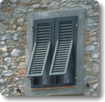 Shutters - Photo 1
