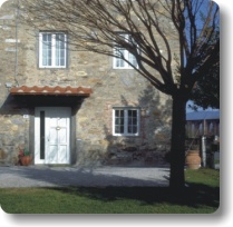 Window and door frames - Photo 1