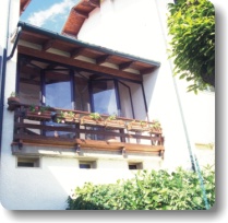 Window and door frames - Photo 2